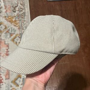 Classic Beige Houndstooth Cap